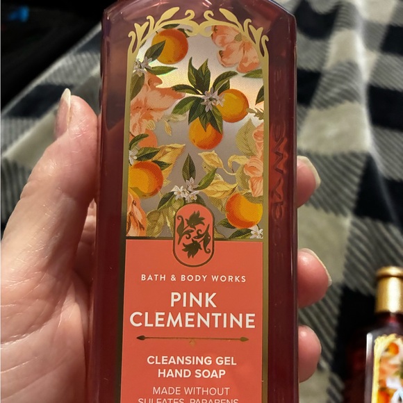 Bath & Body Works Pink Clementine Gel Hand Soap (4) - Picture 3 of 4